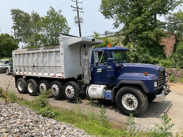 Mack RD688S ダンプ
