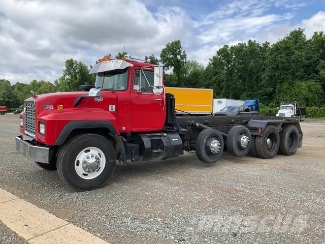 Mack RD688S スキップローダートラック