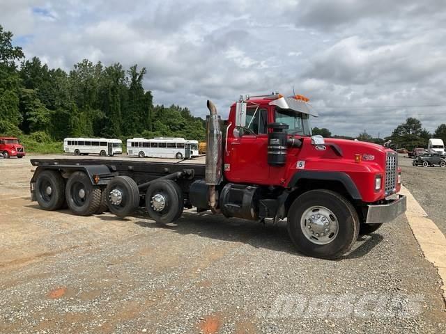 Mack RD688S スキップローダートラック