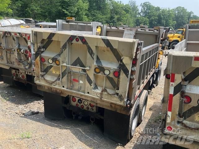 Mack RD688S 砂と塩撒き専用車