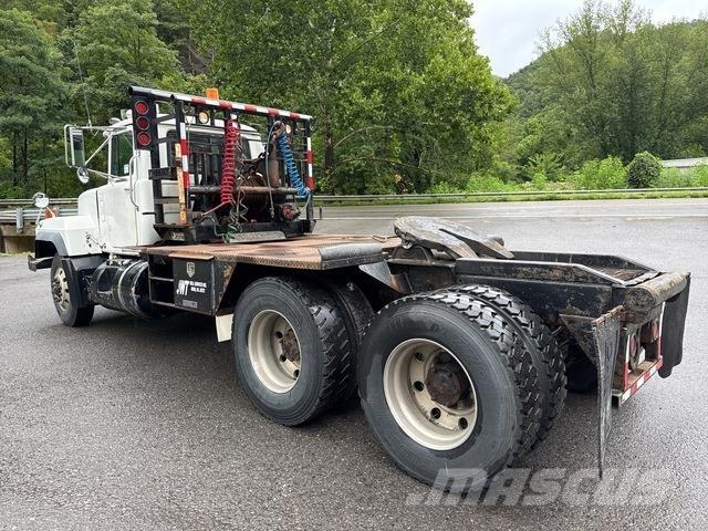 Mack RD688S 平ボディー