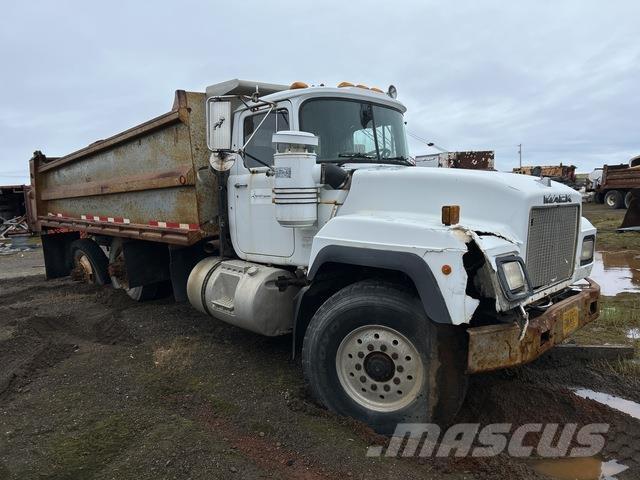 Mack RD688S ダンプ
