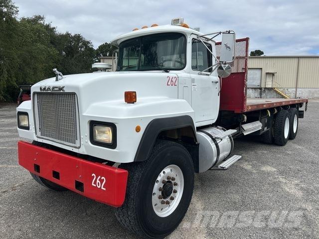 Mack RD690S 平ボディー