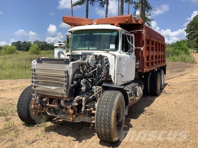 Mack RD690S ダンプ