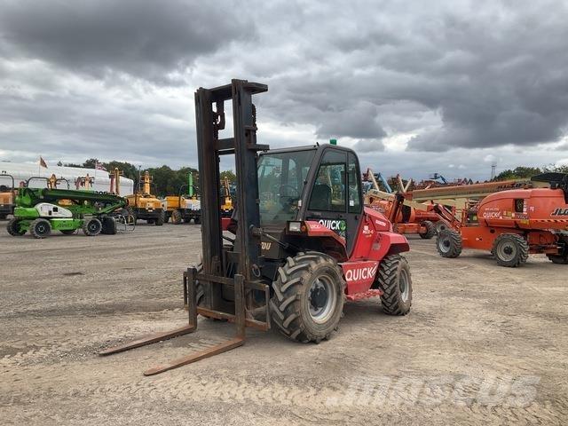 Manitou M26-4 ラフターテレントラック