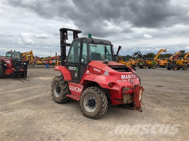 Manitou M26-4 ラフターテレントラック