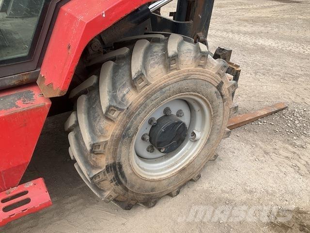 Manitou M26-4 ラフターテレントラック