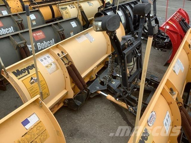 Meyer LP-8.0 スノーブレードとプラウ