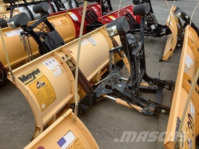 Meyer LP-8.0 スノーブレードとプラウ