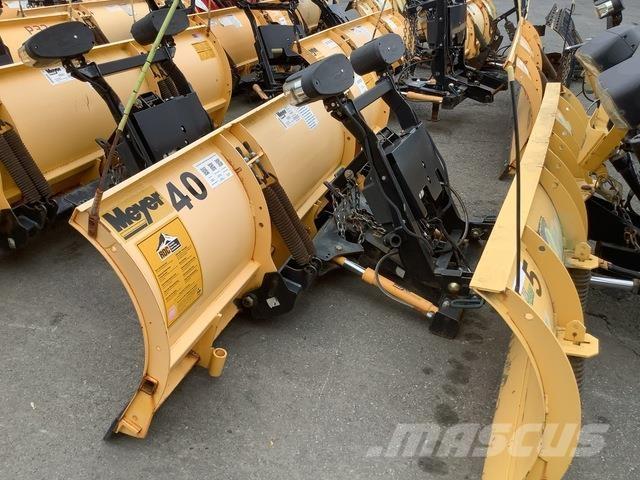 Meyer LP-9.0 スノーブレードとプラウ