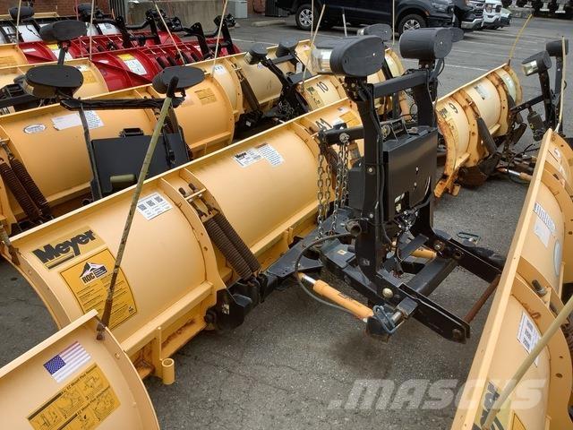 Meyer LP-9.0 スノーブレードとプラウ