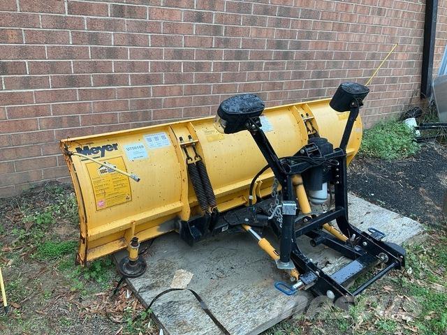 Meyer LP8.5 スノーブレードとプラウ