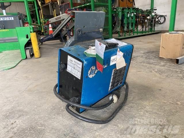 Miller CST 282 溶接機