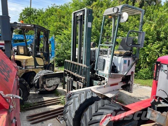 Moffett M5000 トラック積載用フォークリフト