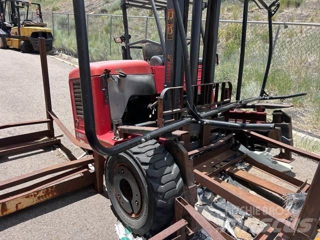 Moffett M55.4 トラック積載用フォークリフト