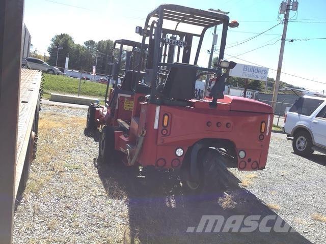 Moffett M55.4 トラック積載用フォークリフト