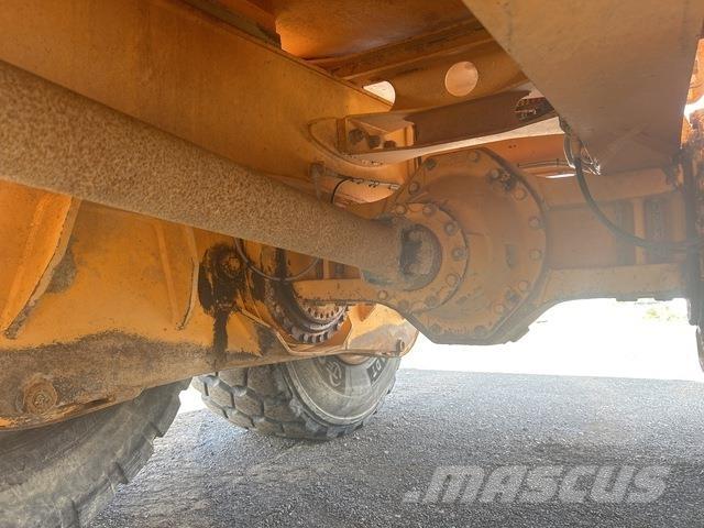 Moxy MT31 アーティキュレート式ダンプトラック