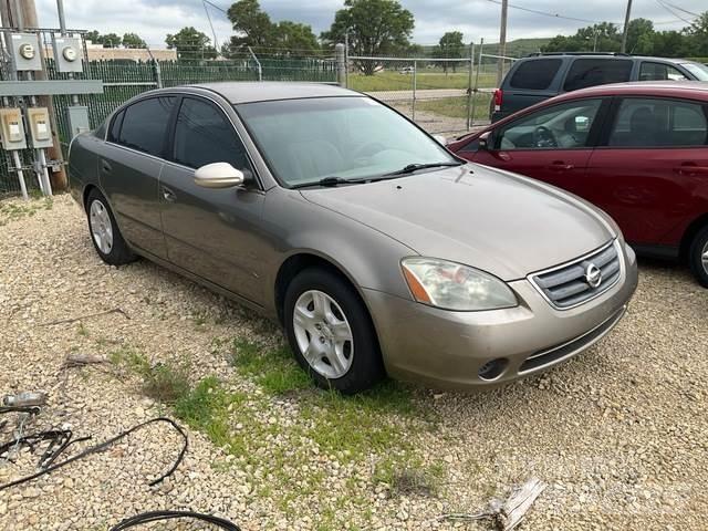 Nissan Altima 自動車