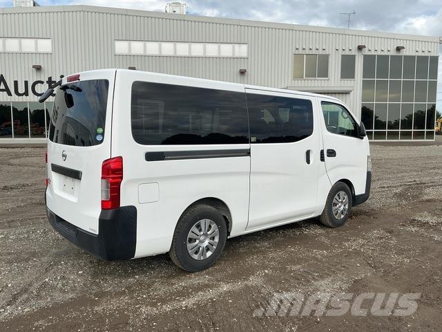 Nissan Caravan マイクロバス