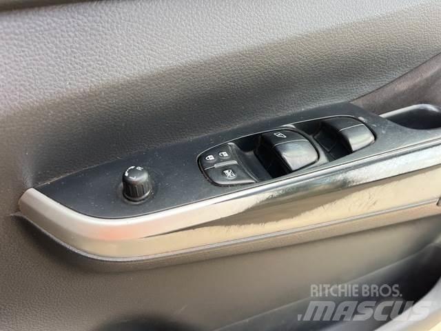 Nissan Navara ピックアップ／ドロップサイド