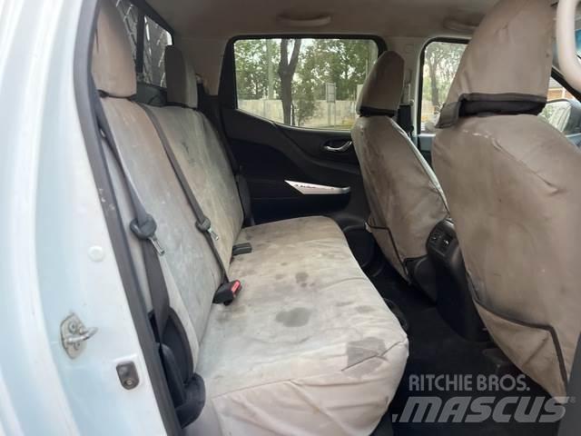 Nissan Navara ピックアップ／ドロップサイド