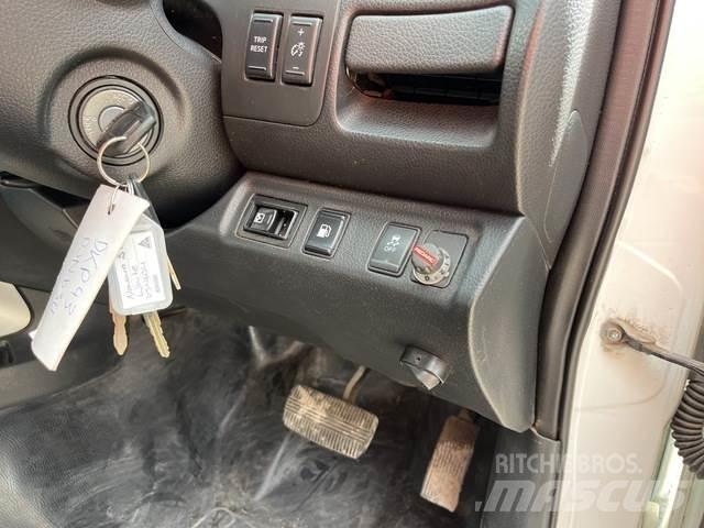 Nissan Navara ピックアップ／ドロップサイド