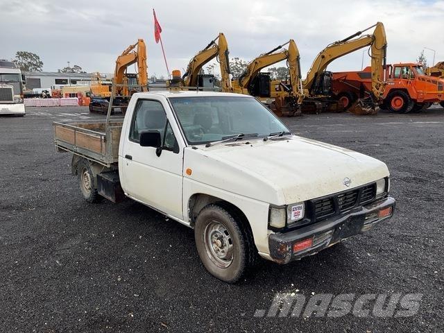 Nissan Navara ピックアップ／ドロップサイド