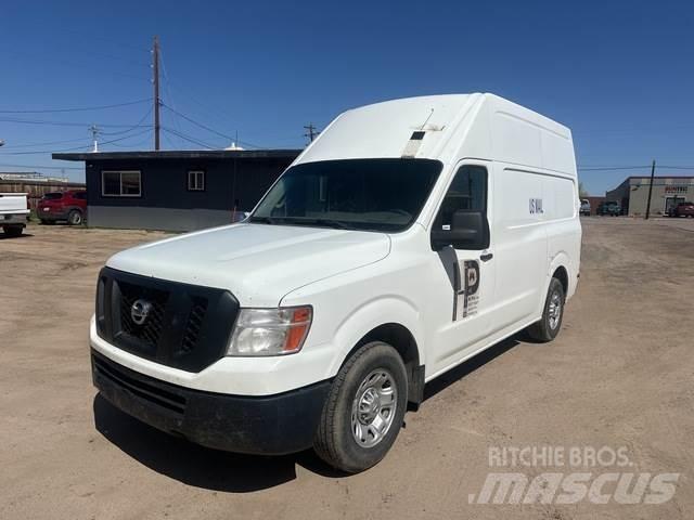 Nissan NV パネルバン