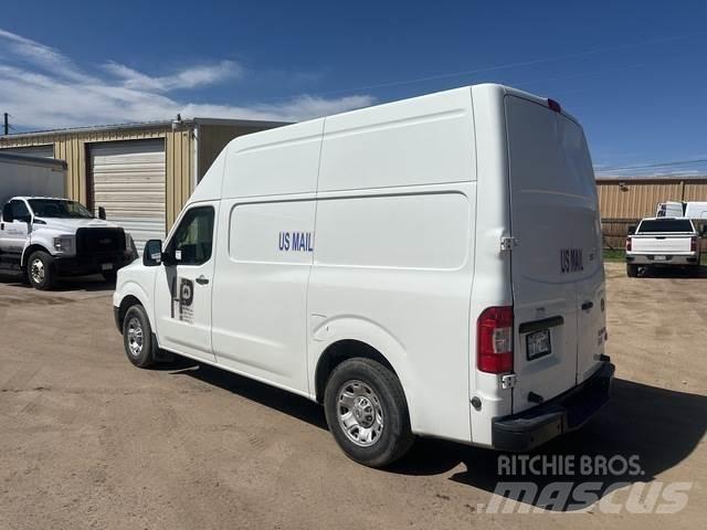 Nissan NV パネルバン