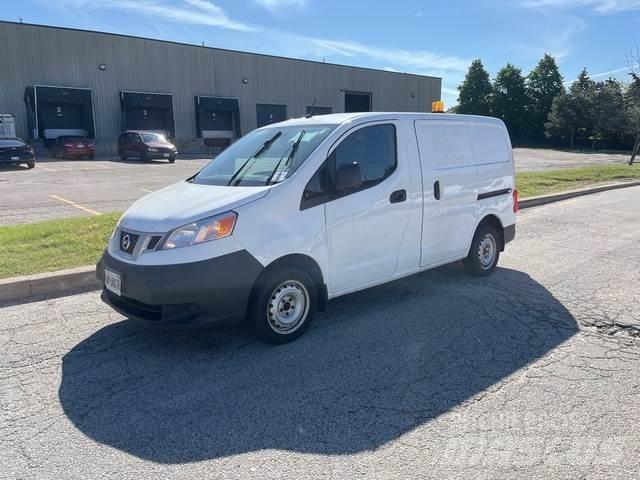 Nissan NV200 パネルバン
