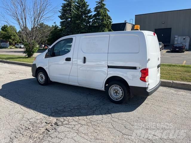 Nissan NV200 パネルバン