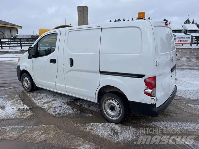 Nissan NV200 パネルバン