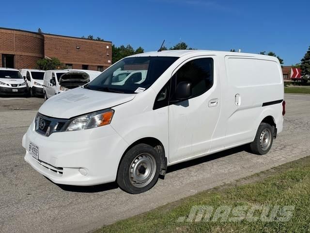 Nissan NV200 パネルバン