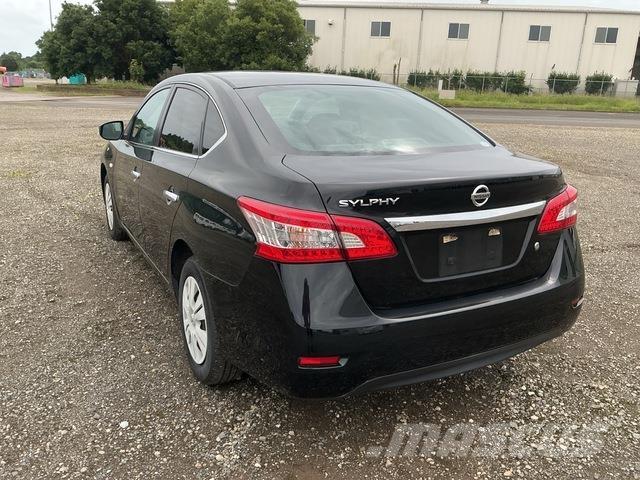 Nissan SYLPHY 自動車