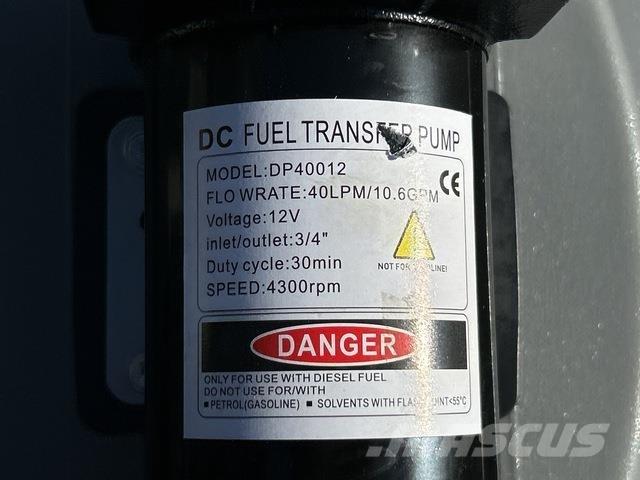  Olsen DD200 燃料タンクと添加剤用タンク