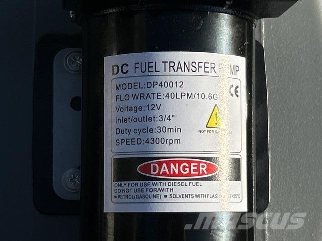  Olsen DD200 燃料タンクと添加剤用タンク