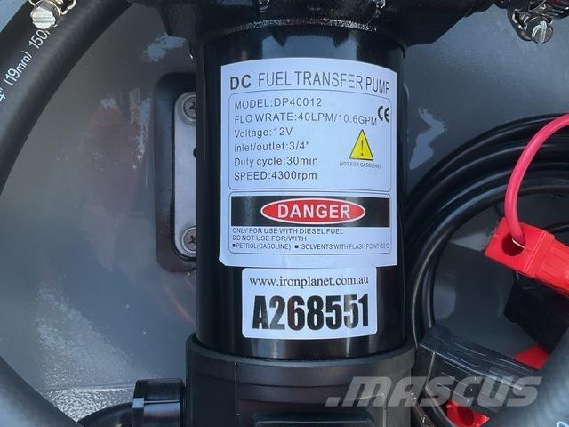 Olsen DD210 燃料タンクと添加剤用タンク