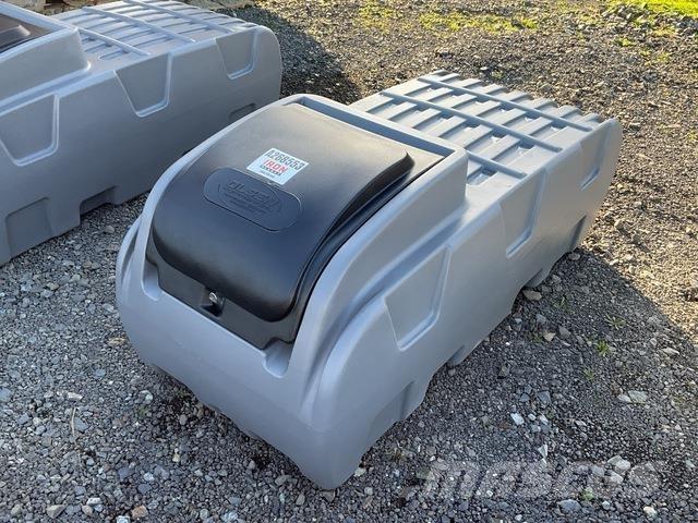  Olsen DD500 燃料タンクと添加剤用タンク