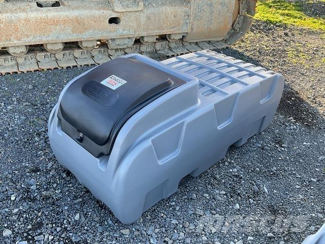  Olsen DD500 燃料タンクと添加剤用タンク