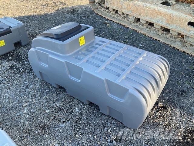  Olsen DD500 燃料タンクと添加剤用タンク