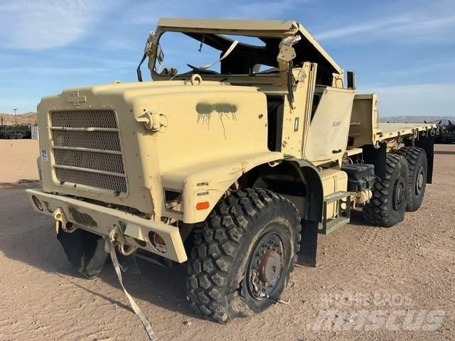 Oshkosh  ボックスボディー、ウイング、箱車