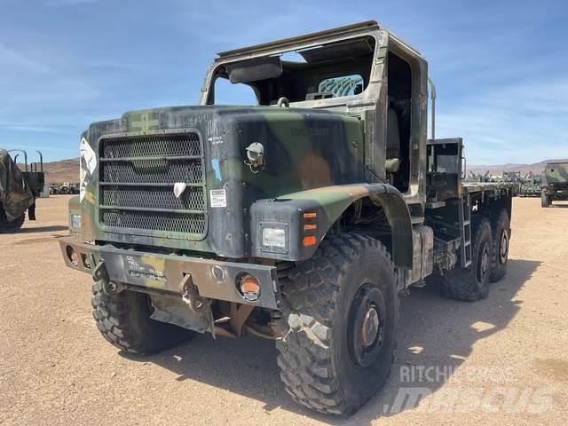 Oshkosh  ボックスボディー、ウイング、箱車
