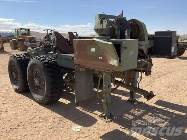 Oshkosh MK16 ローローダー