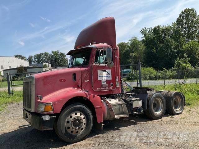 Peterbilt  中古トラクターヘッド | トレーラーヘッド