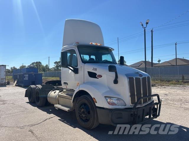 Peterbilt  中古トラクターヘッド | トレーラーヘッド