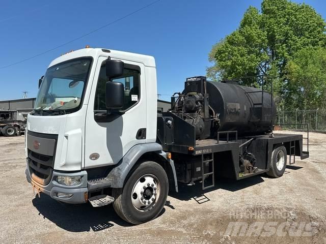 Peterbilt 220 その他トラック