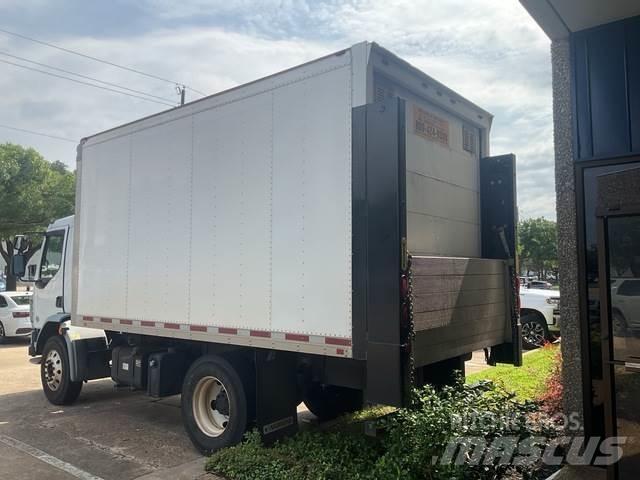 Peterbilt 220 ボックスボディー、ウイング、箱車