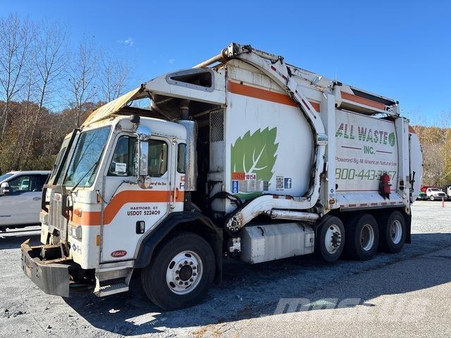 Peterbilt 320 塵芥車、パッカー車