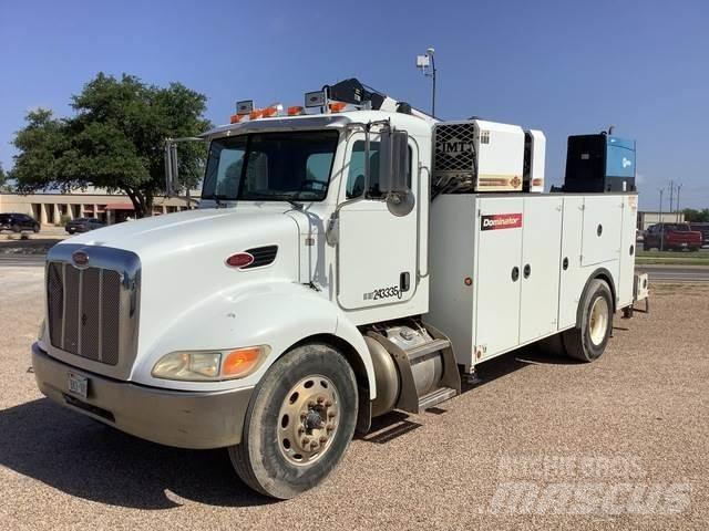 Peterbilt 330 多目的／汎用車両