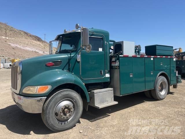Peterbilt 335 多目的／汎用車両